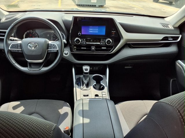 2025 Toyota Highlander LE