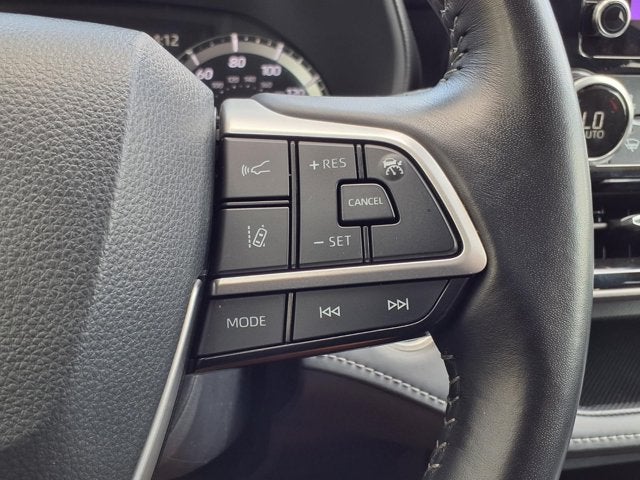 2025 Toyota Highlander LE
