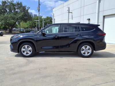 2025 Toyota Highlander LE