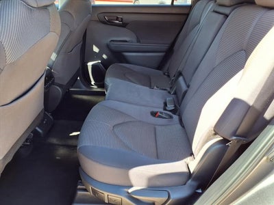 2024 Toyota Highlander LE