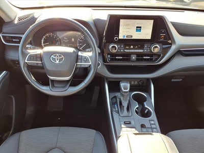 2024 Toyota Highlander LE