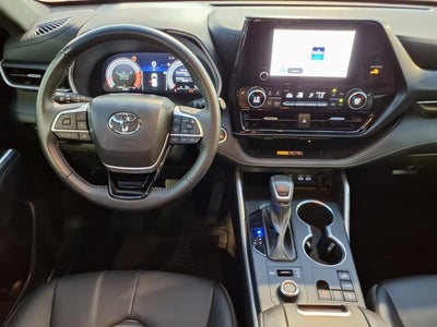 2025 Toyota Highlander XSE