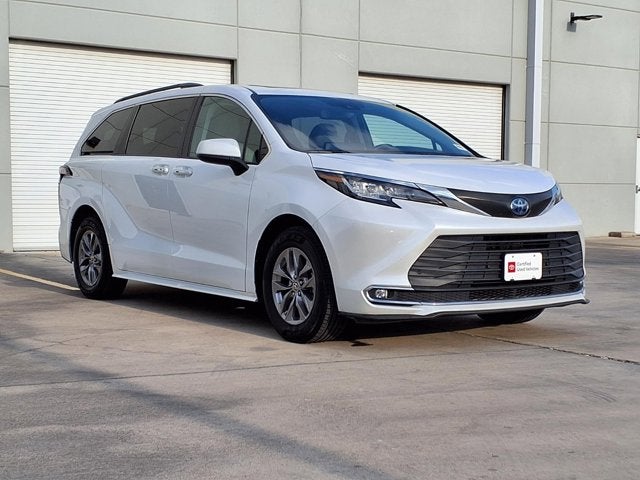 2023 Toyota Sienna XLE