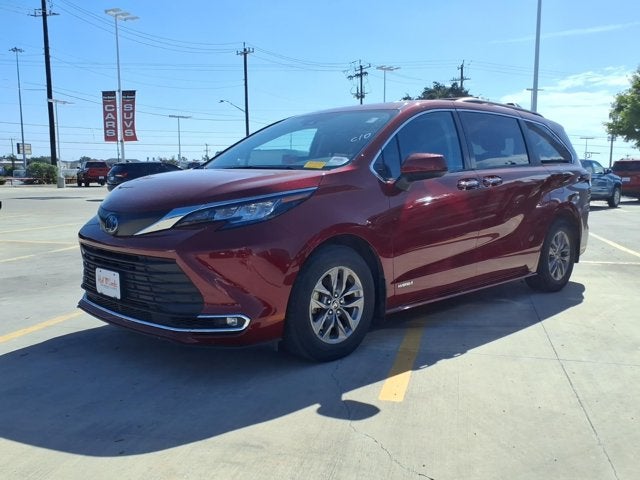 2021 Toyota Sienna XLE