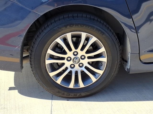 2019 Toyota Sienna XLE