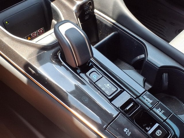 2025 Toyota Crown Signia XLE