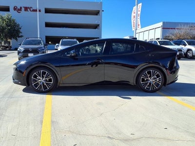 2025 Toyota Prius LE