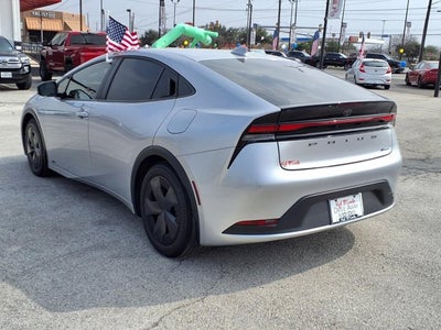 2025 Toyota Prius LE