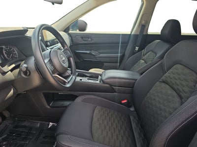 2024 Nissan Pathfinder S