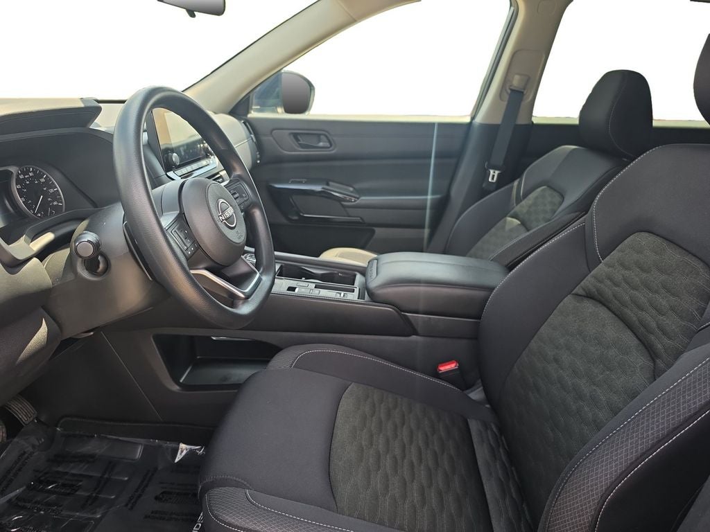 2024 Nissan Pathfinder S