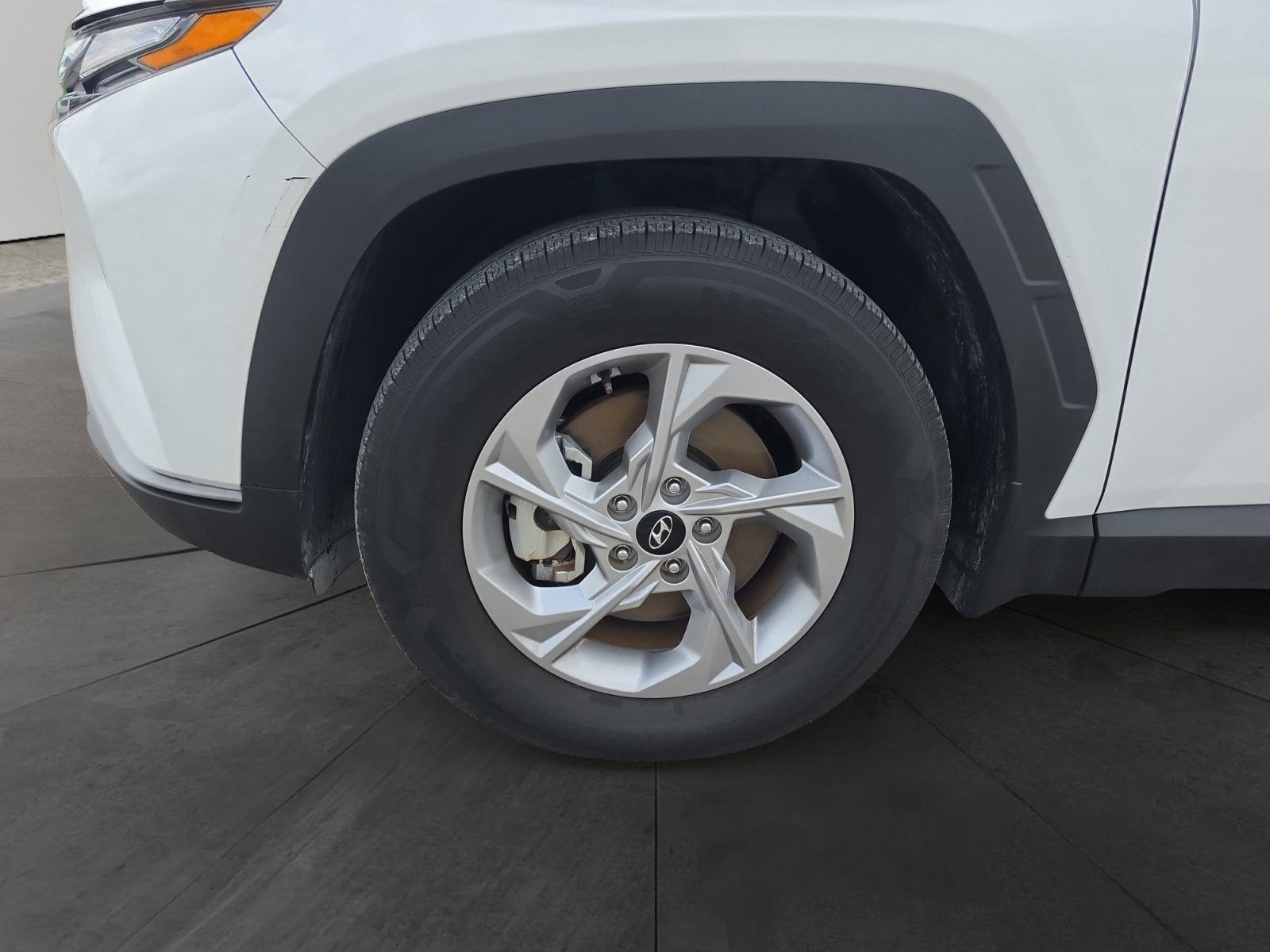 2023 Hyundai TUCSON SE