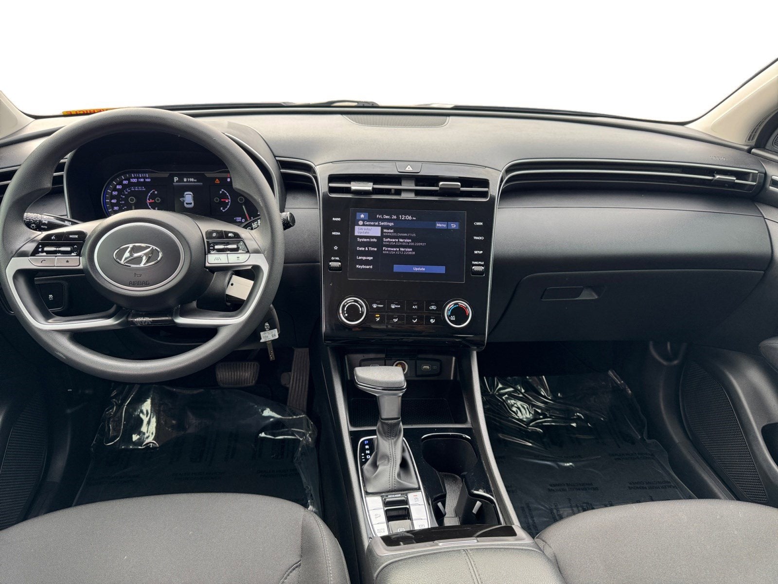 2023 Hyundai TUCSON SE