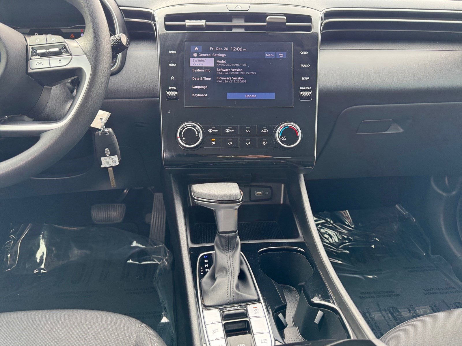 2023 Hyundai TUCSON SE