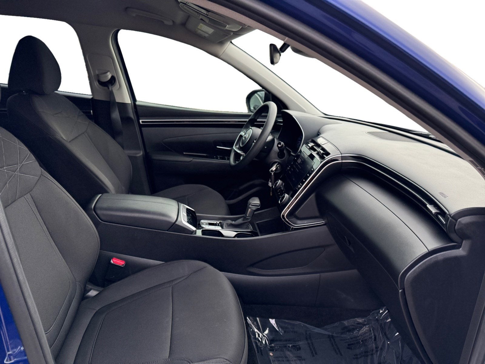 2023 Hyundai TUCSON SE