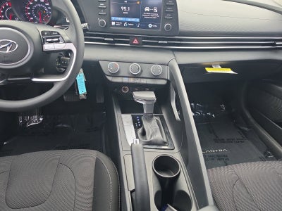 2023 Hyundai ELANTRA SE