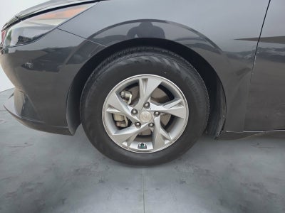 2023 Hyundai ELANTRA SE