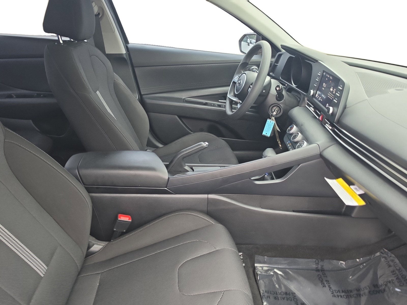 2023 Hyundai ELANTRA SE