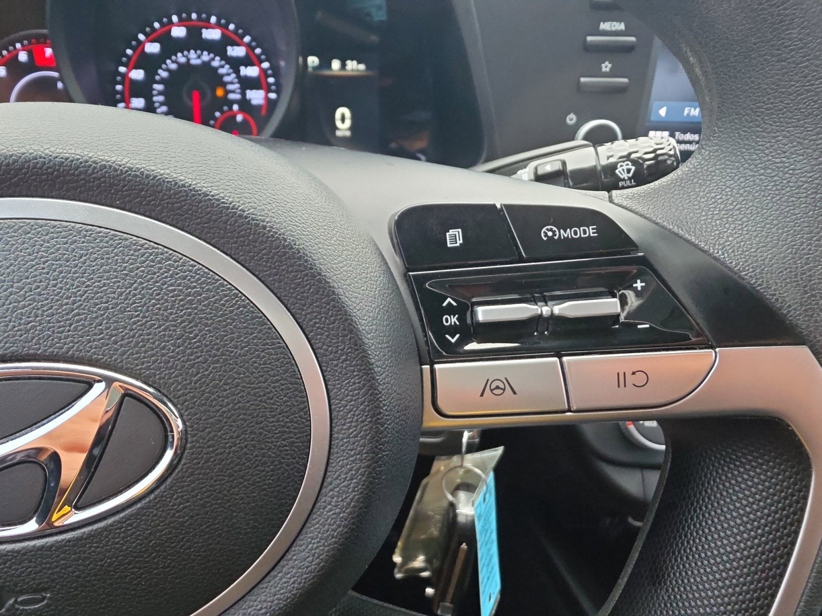 2023 Hyundai ELANTRA SE