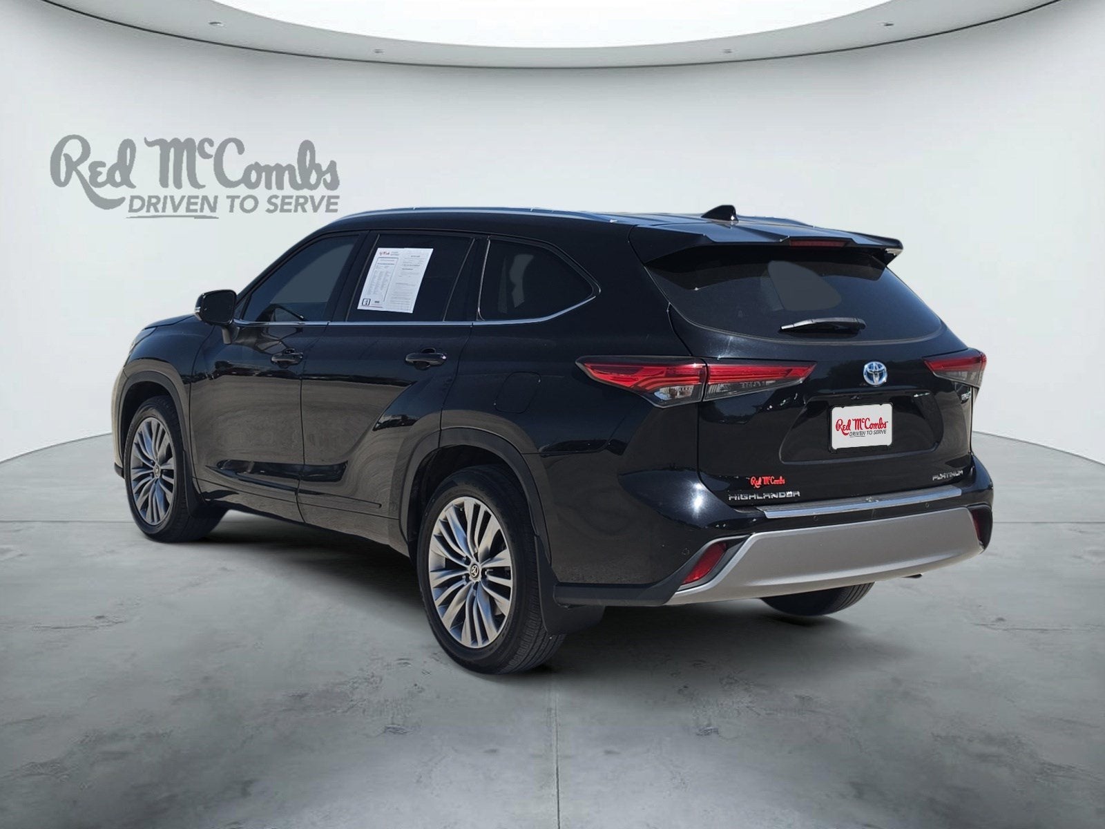 2023 Toyota Highlander Hybrid Platinum