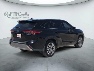 2023 Toyota Highlander Hybrid Platinum