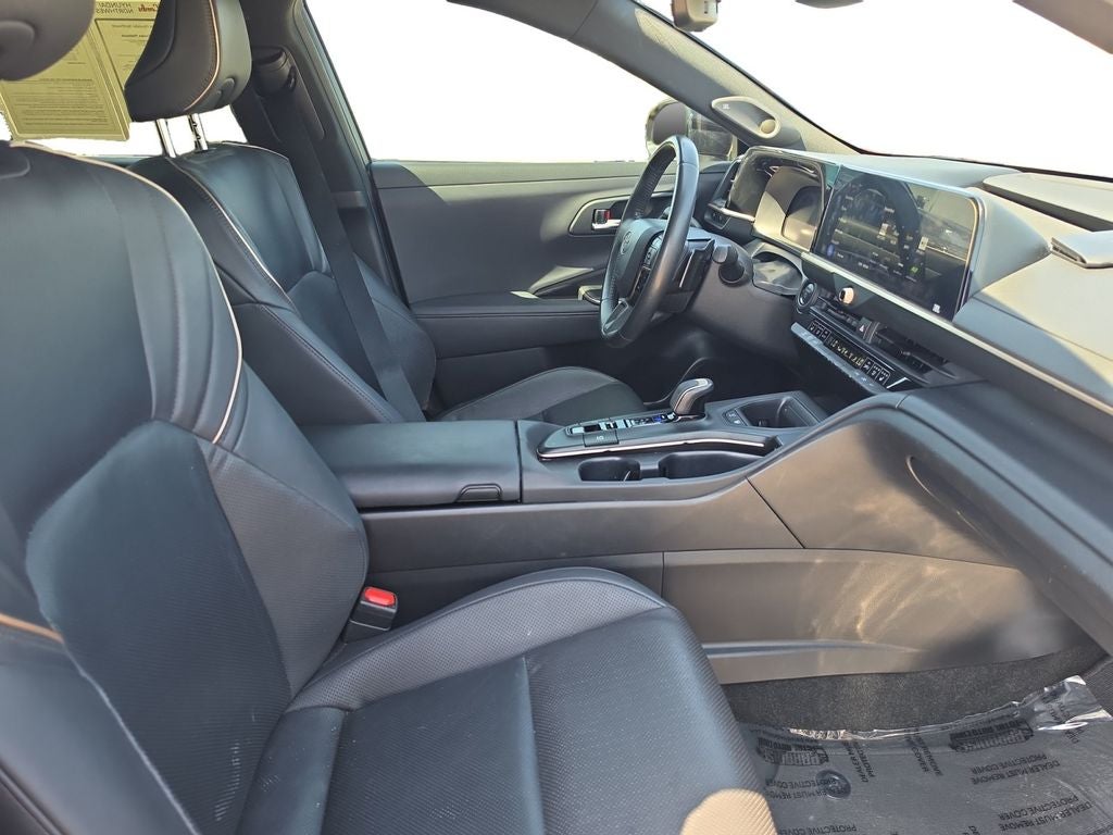 2023 Toyota Crown Platinum