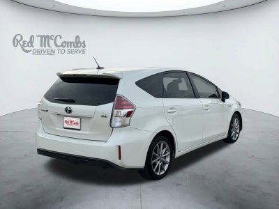 2017 Toyota Prius v Five