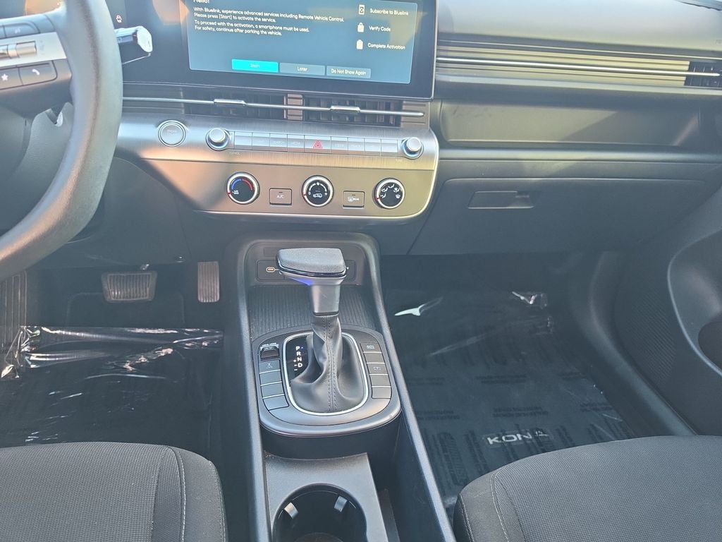 2024 Hyundai KONA SE