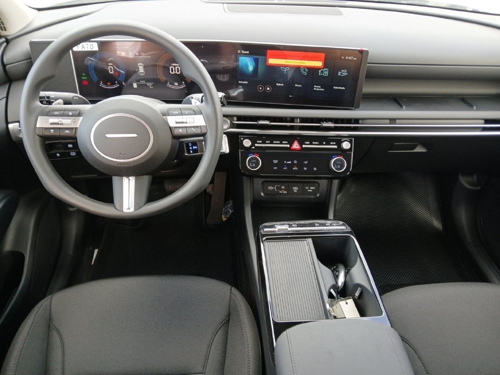 2026 Hyundai TUCSON HYBRID SE