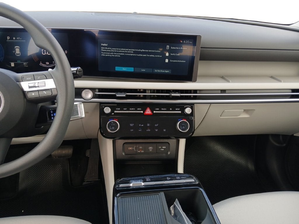 2026 Hyundai TUCSON HYBRID SE