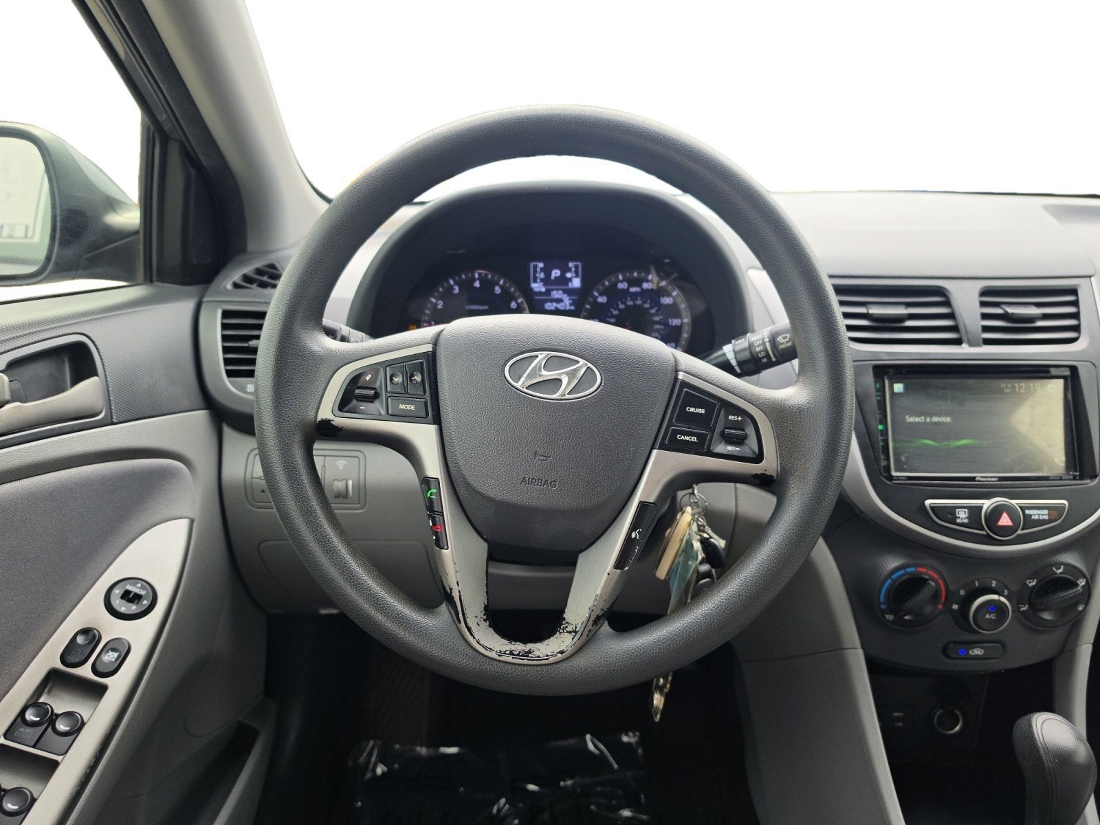 2016 Hyundai ACCENT SE