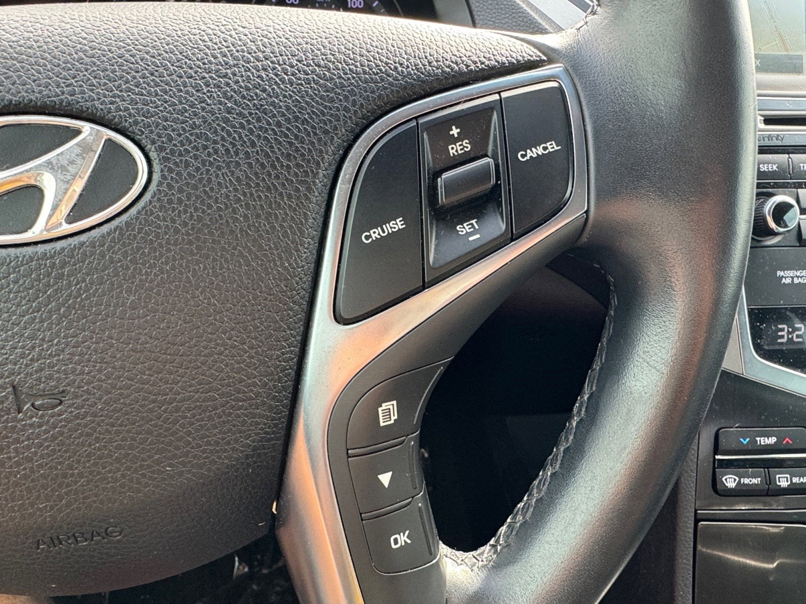 2016 Hyundai AZERA Base