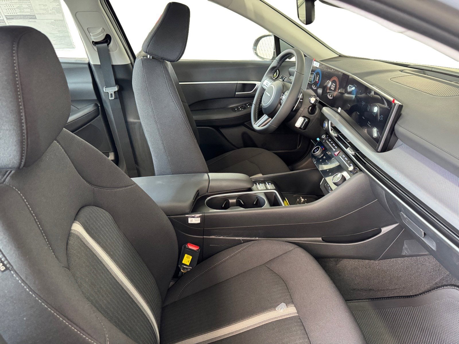 2025 Hyundai SONATA HYBRID SEL