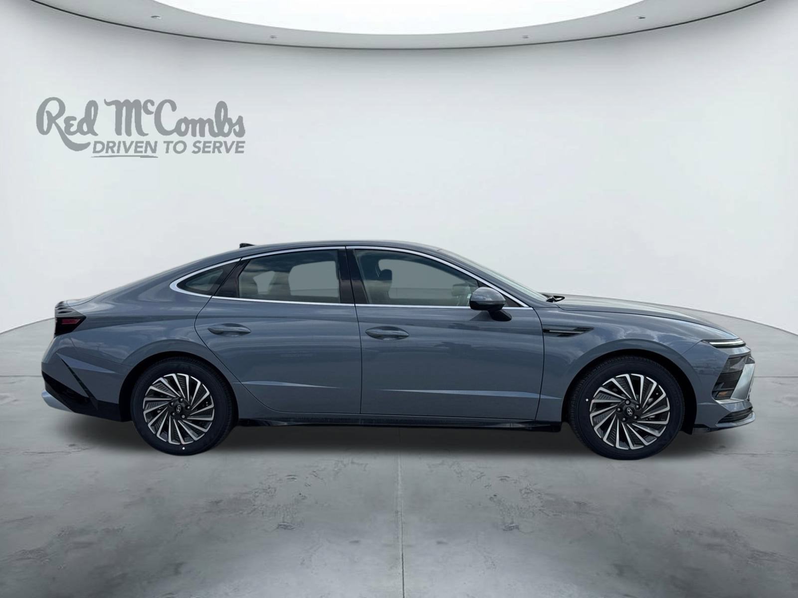 2025 Hyundai SONATA HYBRID SEL