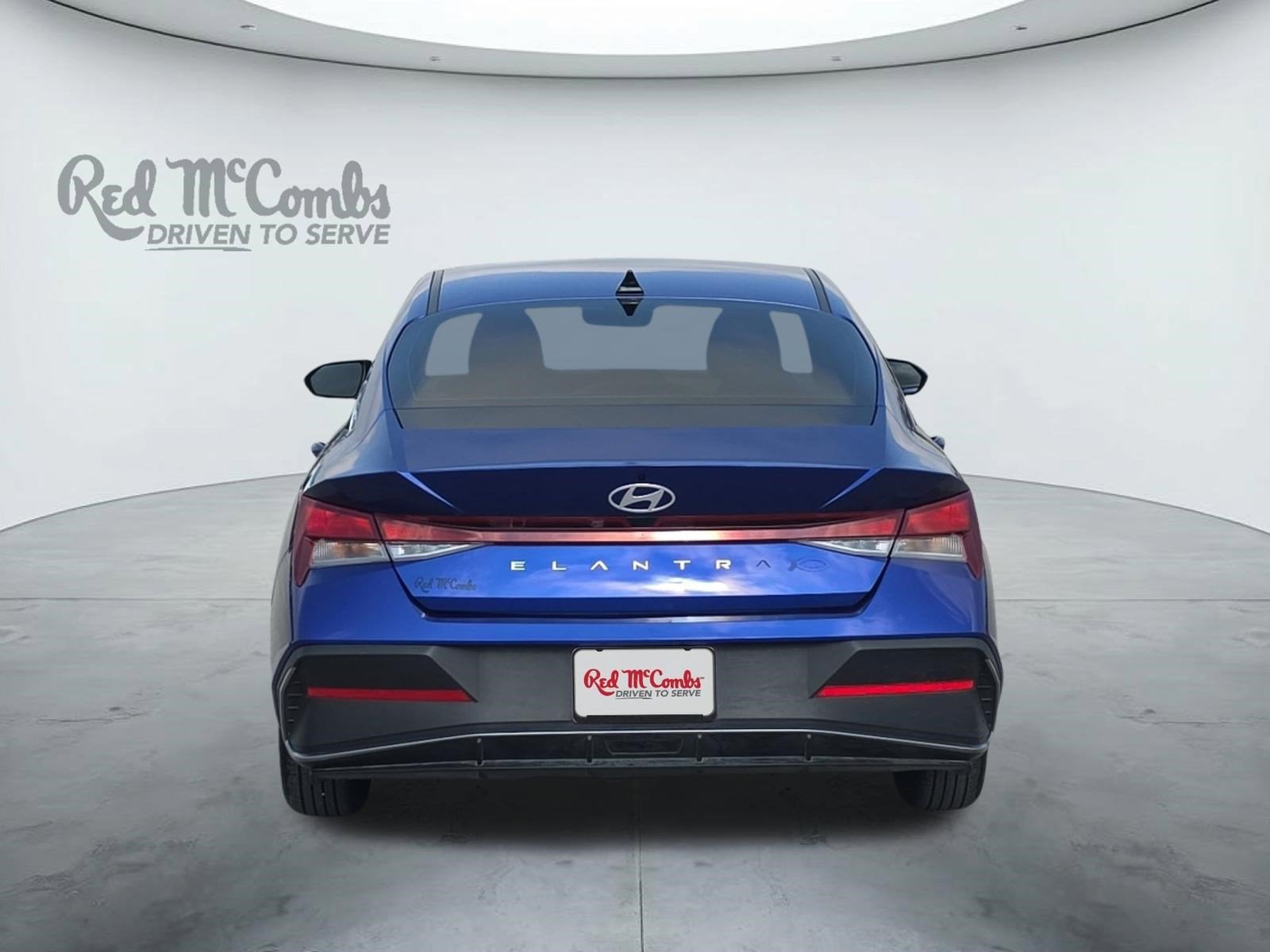 2025 Hyundai ELANTRA SE