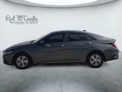 2024 Hyundai ELANTRA SE
