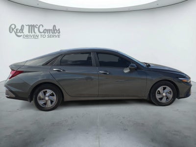 2024 Hyundai ELANTRA SE