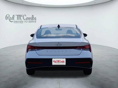 2025 Hyundai ELANTRA SE