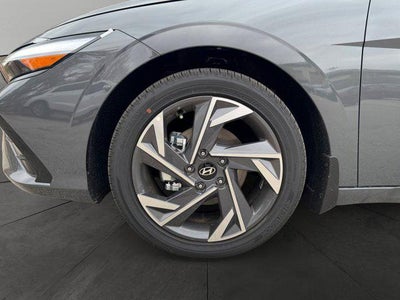 2025 Hyundai ELANTRA Limited