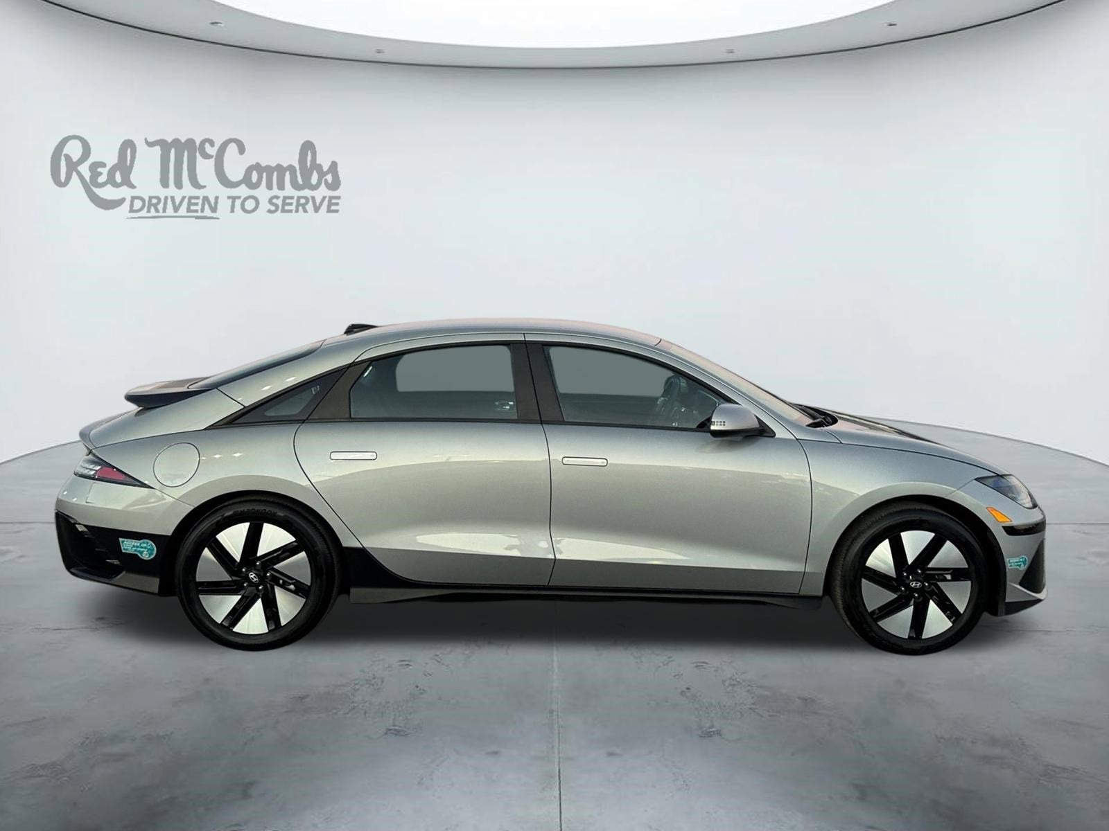 2025 Hyundai IONIQ 6 SE Standard Range
