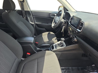 2025 Hyundai VENUE SE