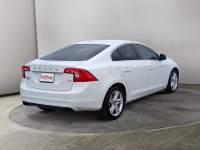 2015 Volvo S60 T5 Drive-E Premier