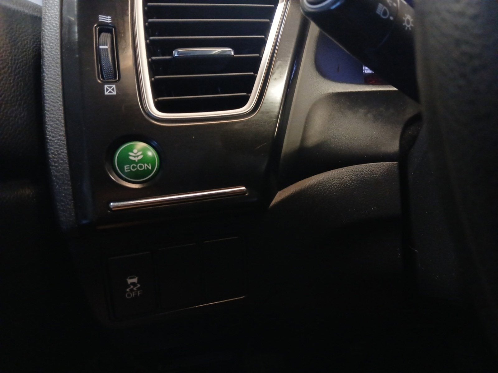 2015 Honda Civic SE W/ BACK-UP CAMERA & RIGHT SIDE CAMERA