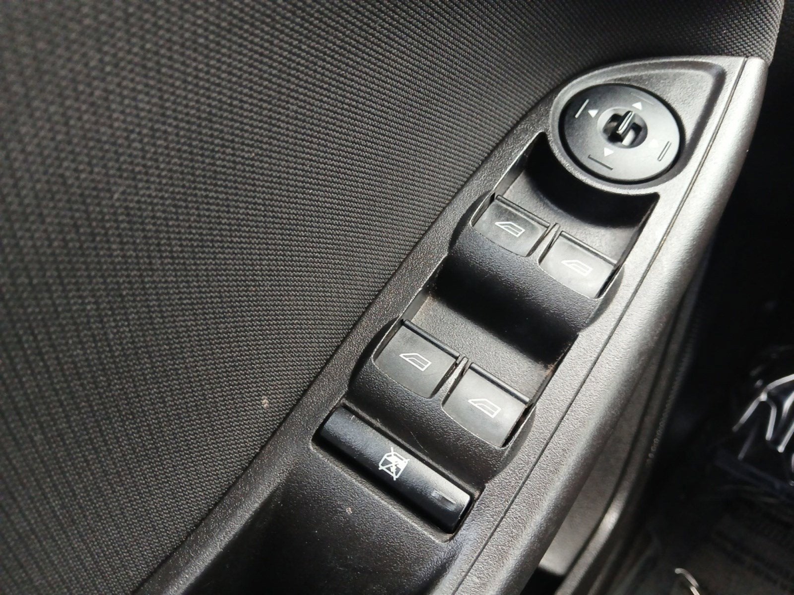 2018 Ford Focus SE W/ REARVIEW CAMERA & KEYLESS ENTRY