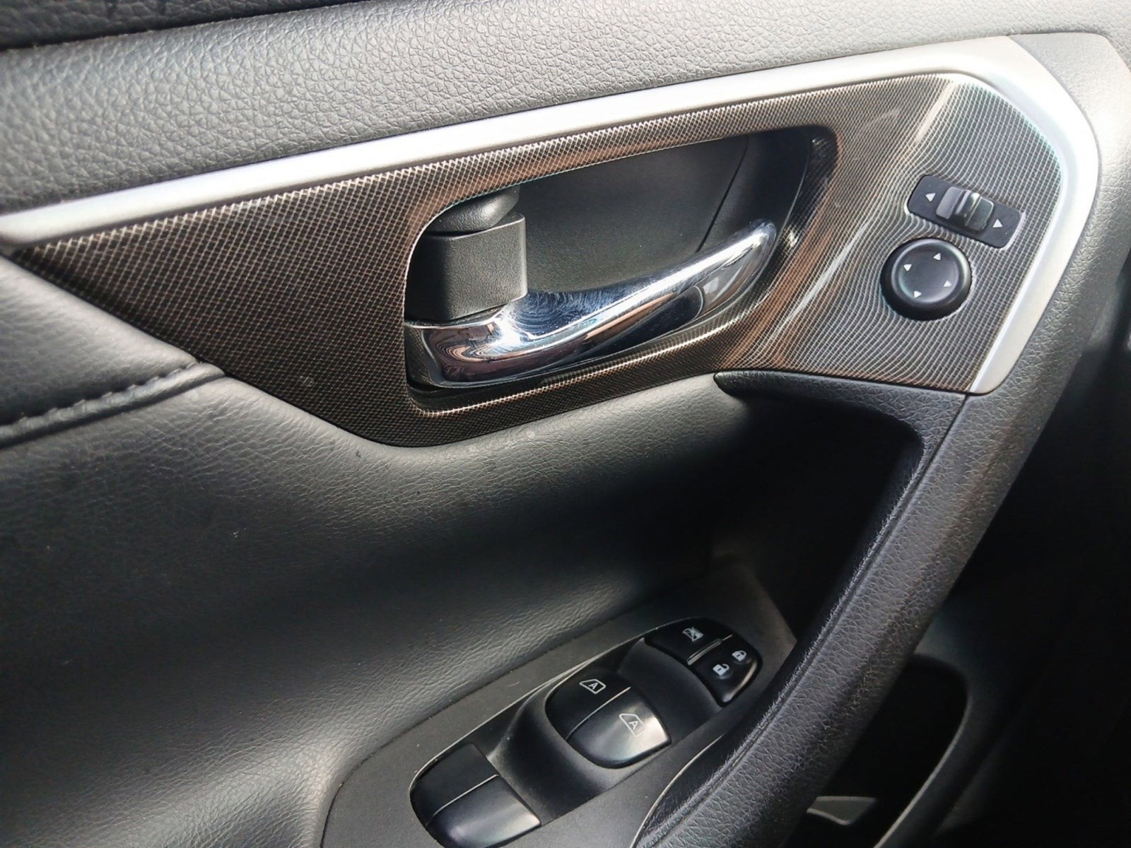 2015 Nissan Altima 2.5 SL W/ BACK-UP CAMERA & LEATHER