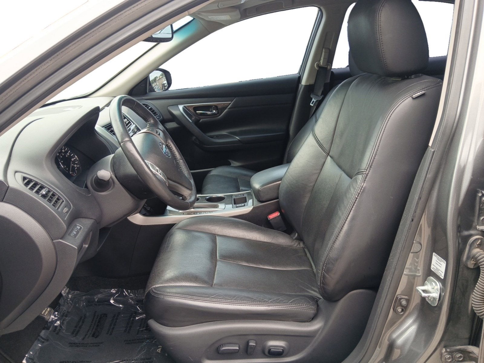 2015 Nissan Altima 2.5 SL W/ BACK-UP CAMERA & LEATHER