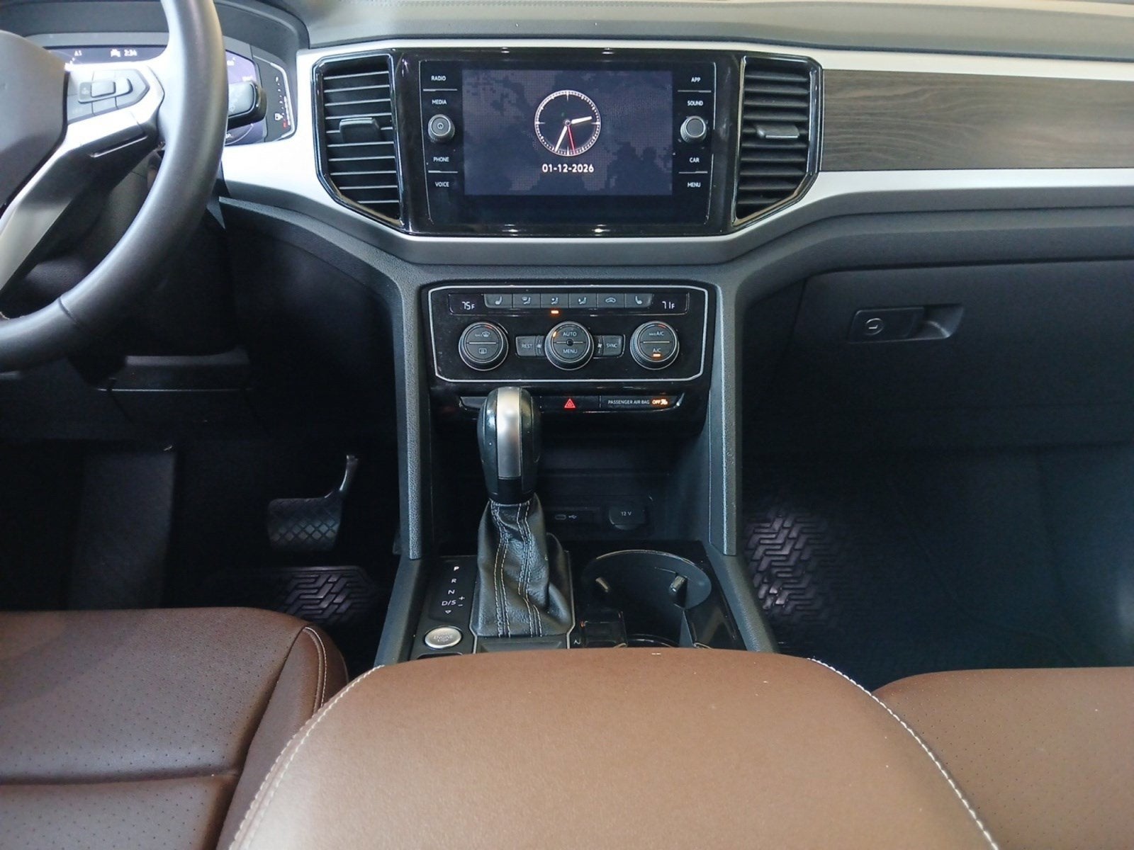 2023 Volkswagen Atlas 3.6L V6 SE w/Technology