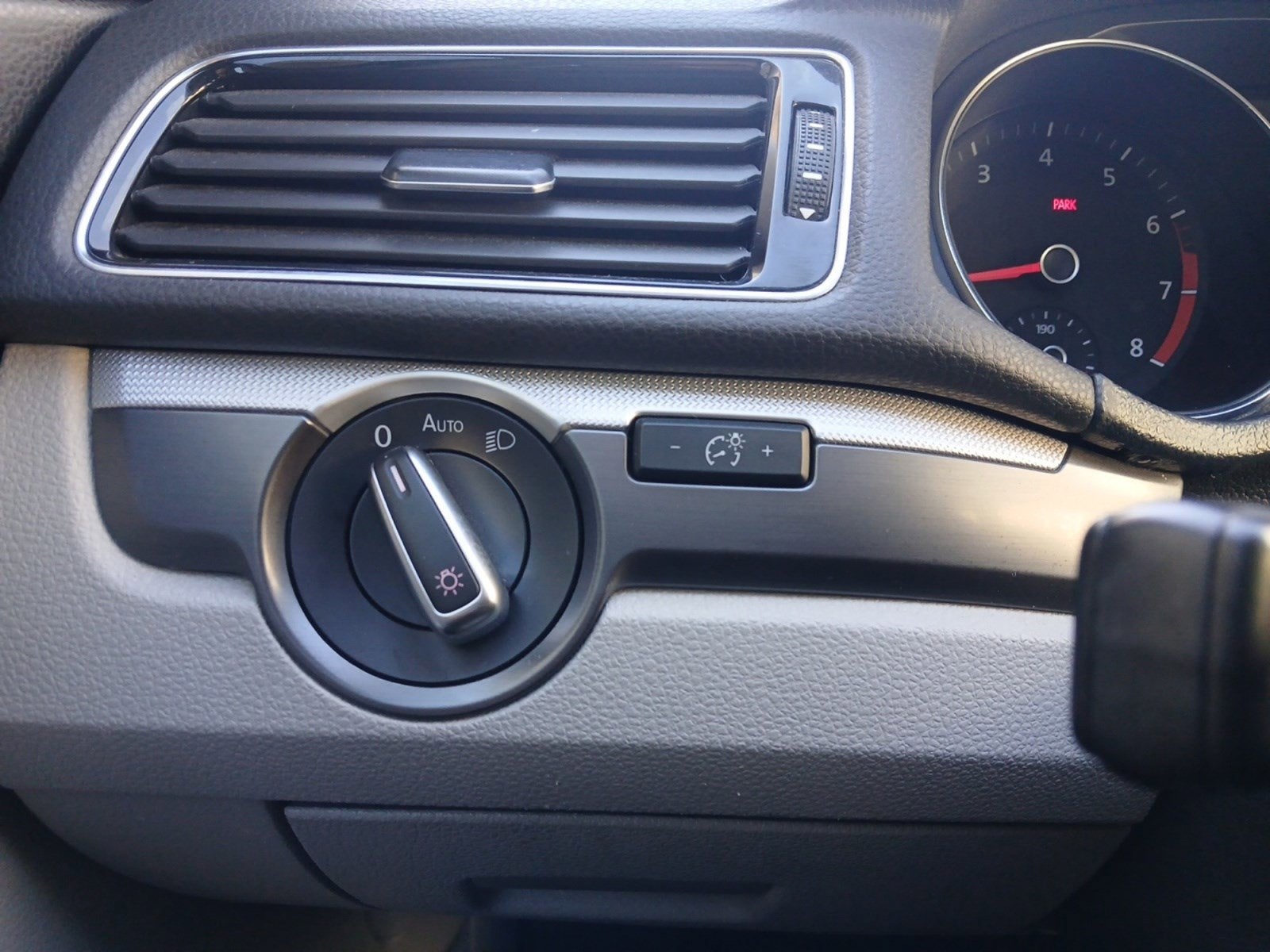 2018 Volkswagen Passat R-Line