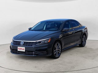 2018 Volkswagen Passat R-Line