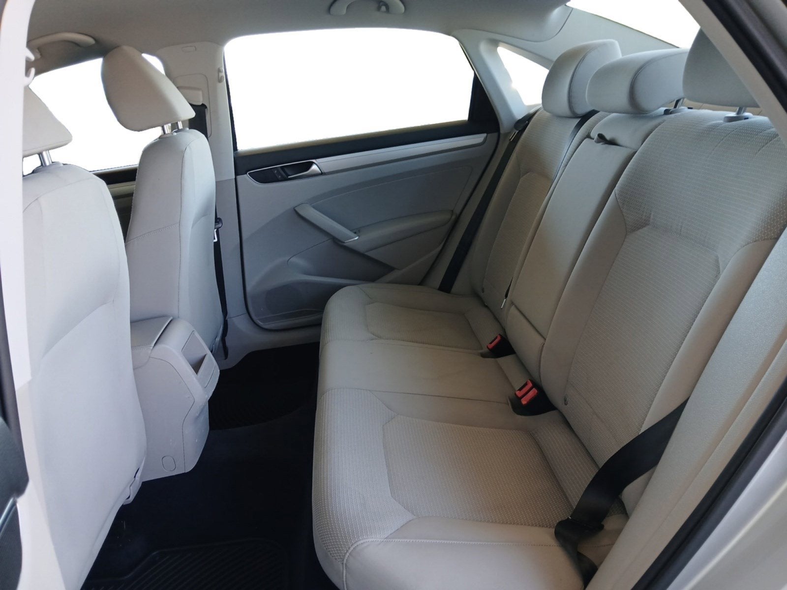 2016 Volkswagen Passat 1.8T S W/ BACKUP CAMERA & 16" ALLOY WHEELS