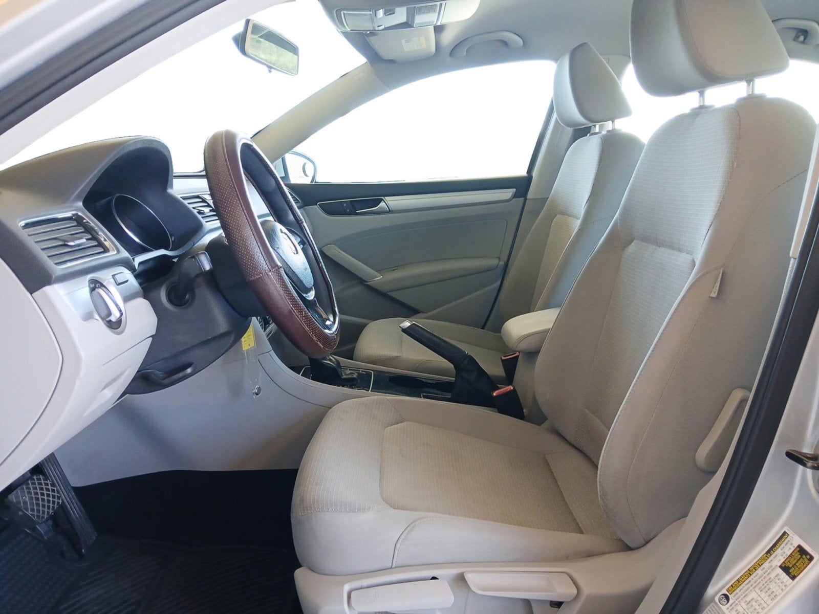 2016 Volkswagen Passat 1.8T S W/ BACKUP CAMERA & 16" ALLOY WHEELS